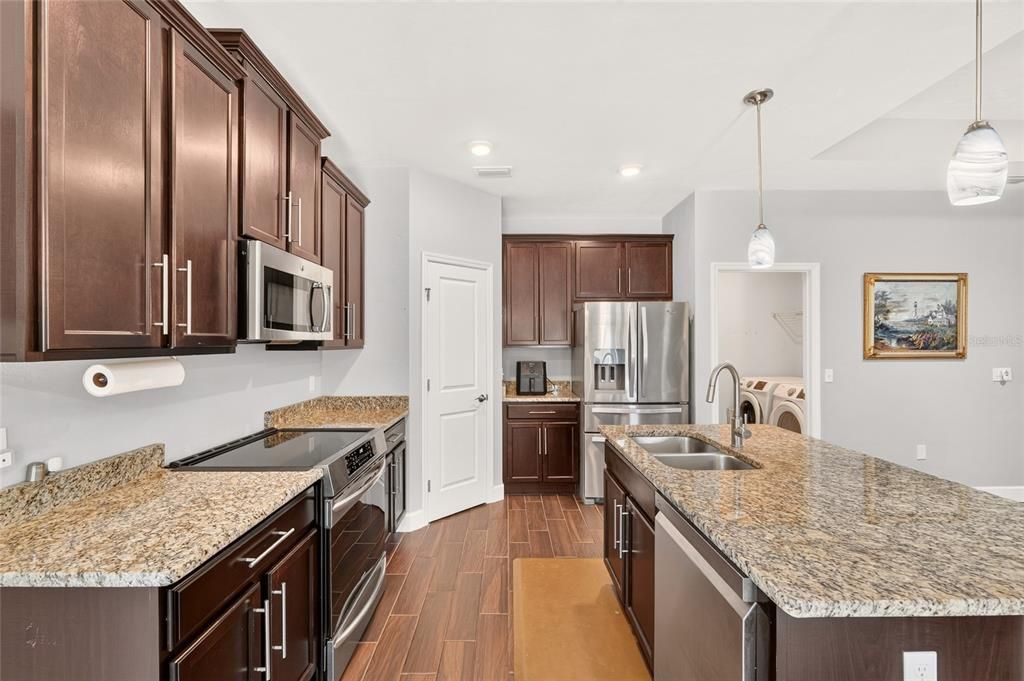 En Venta: $424,900 (3 camas, 2 baños, 1767 Pies cuadrados)