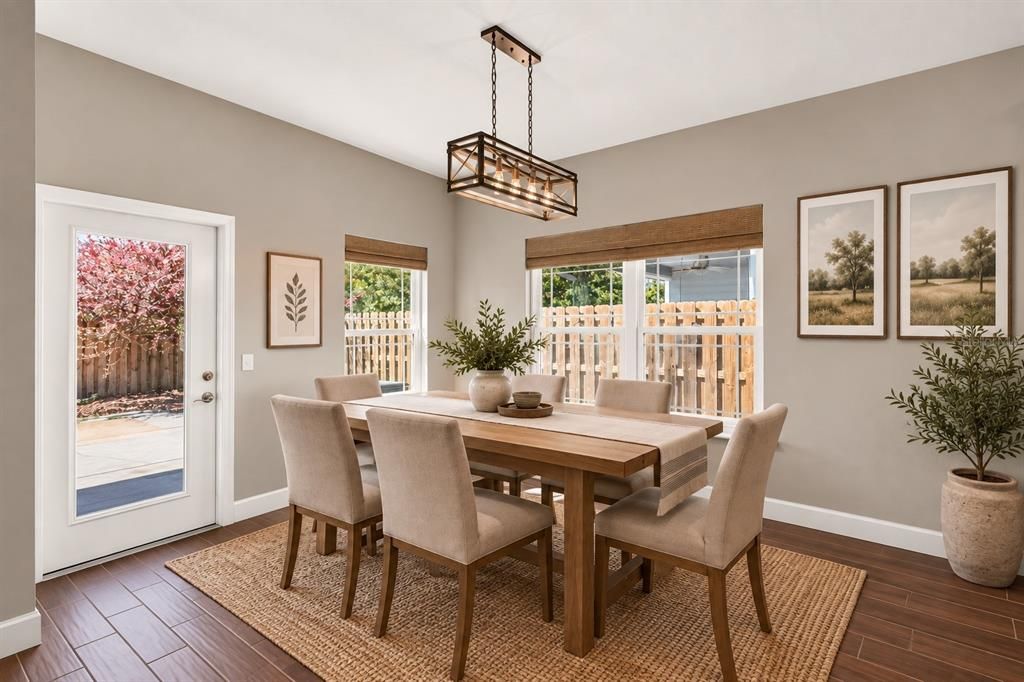 En Venta: $424,900 (3 camas, 2 baños, 1767 Pies cuadrados)