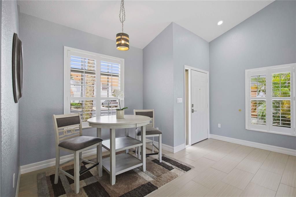 For Sale: $298,000 (2 beds, 2 baths, 1356 Square Feet)