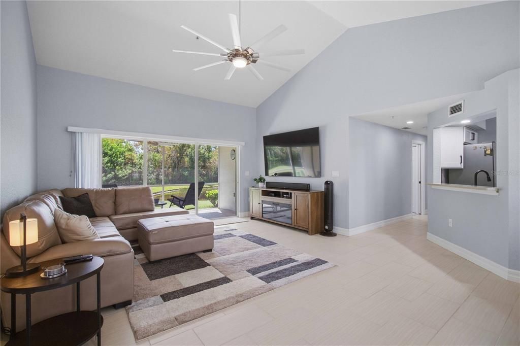 For Sale: $298,000 (2 beds, 2 baths, 1356 Square Feet)