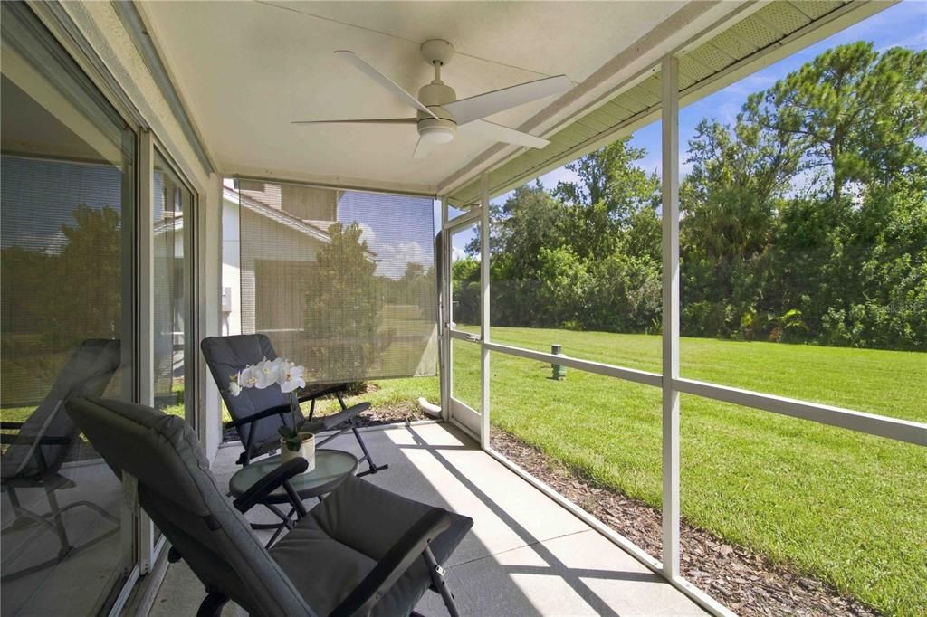 For Sale: $298,000 (2 beds, 2 baths, 1356 Square Feet)