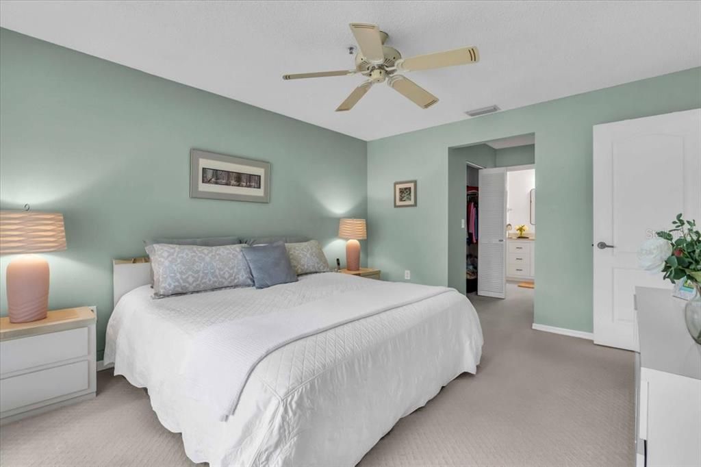 For Sale: $195,000 (2 beds, 2 baths, 1202 Square Feet)