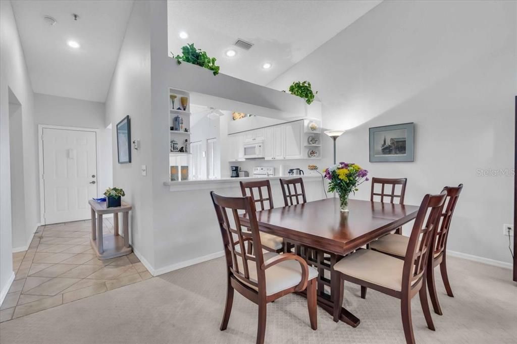 For Sale: $195,000 (2 beds, 2 baths, 1202 Square Feet)