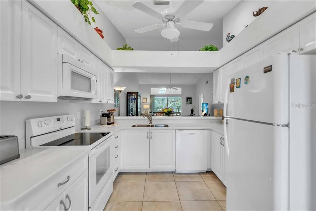 For Sale: $195,000 (2 beds, 2 baths, 1202 Square Feet)