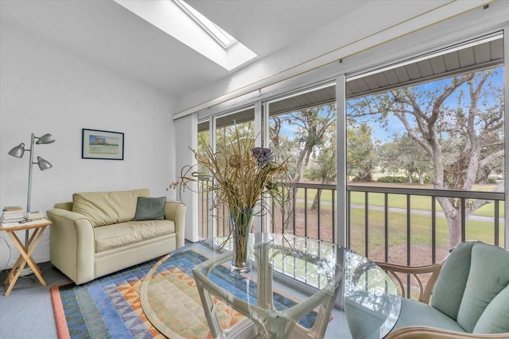 For Sale: $195,000 (2 beds, 2 baths, 1202 Square Feet)