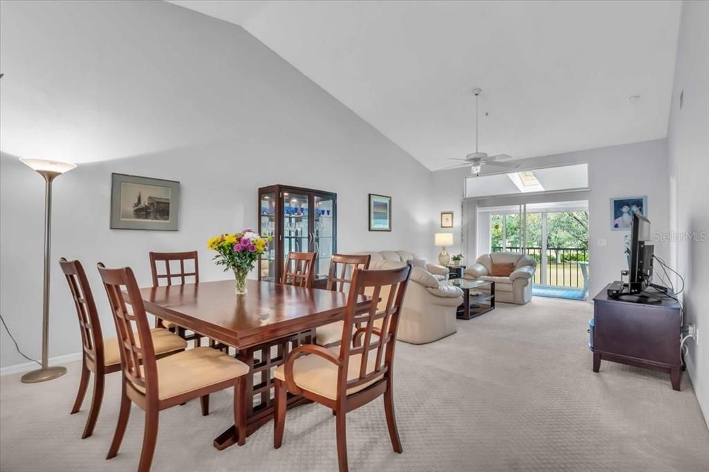 For Sale: $195,000 (2 beds, 2 baths, 1202 Square Feet)