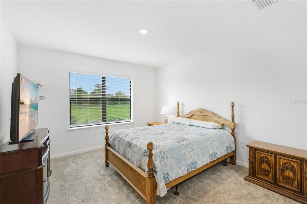 For Rent: $3,000 (4 beds, 2 baths, 1591 Square Feet)