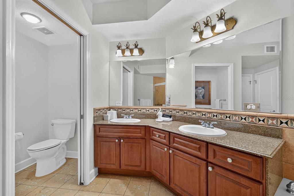 For Sale: $939,000 (3 beds, 3 baths, 1818 Square Feet)