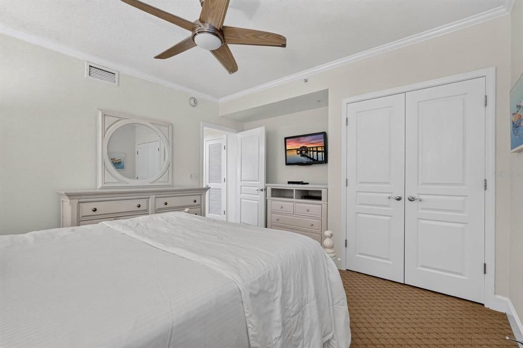 For Sale: $939,000 (3 beds, 3 baths, 1818 Square Feet)