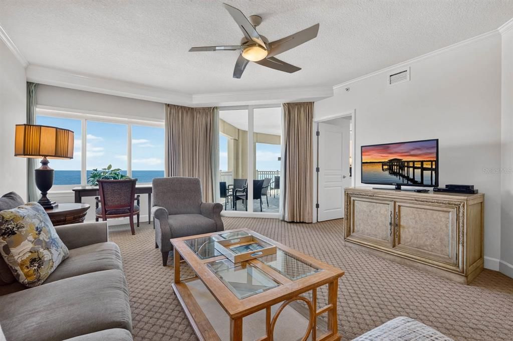 For Sale: $939,000 (3 beds, 3 baths, 1818 Square Feet)