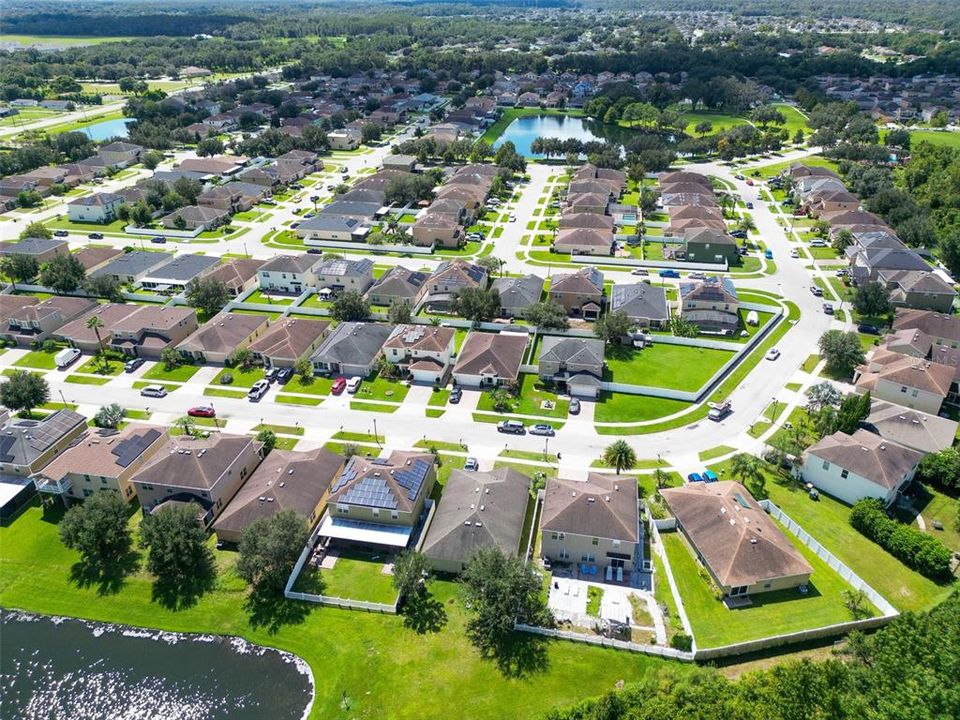 На продажу: $399,000 (5 спален, 3 ванн, 2801 Квадратных фут)