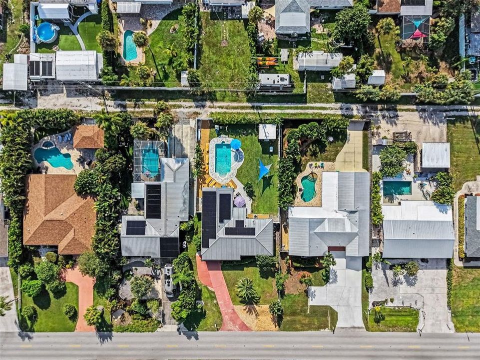 На продажу: $749,900 (2 спален, 2 ванн, 1570 Квадратных фут)