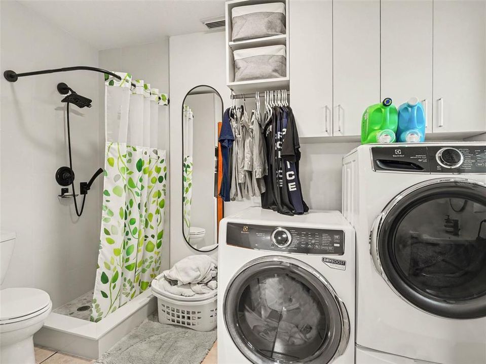 На продажу: $749,900 (2 спален, 2 ванн, 1570 Квадратных фут)