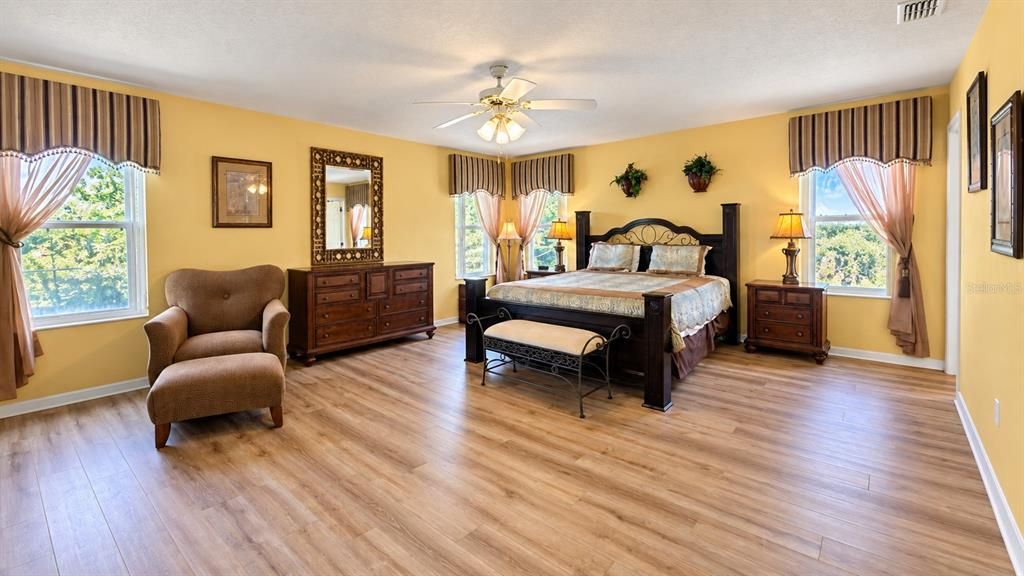 For Sale: $486,000 (5 beds, 4 baths, 3470 Square Feet)