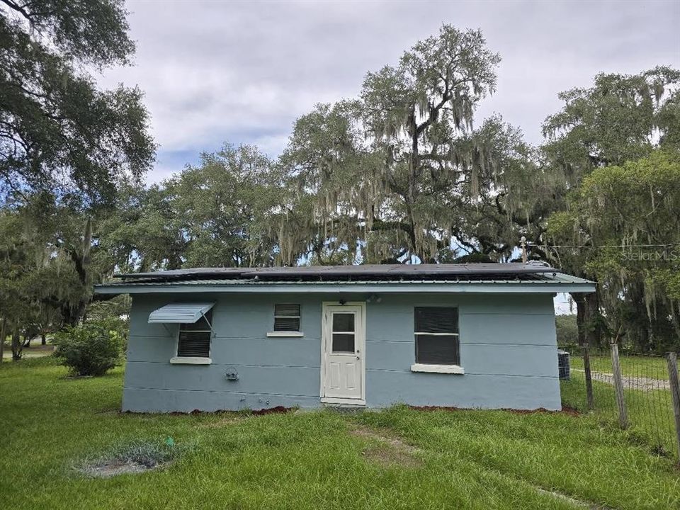 For Sale: $229,600 (3 beds, 1 baths, 1216 Square Feet)