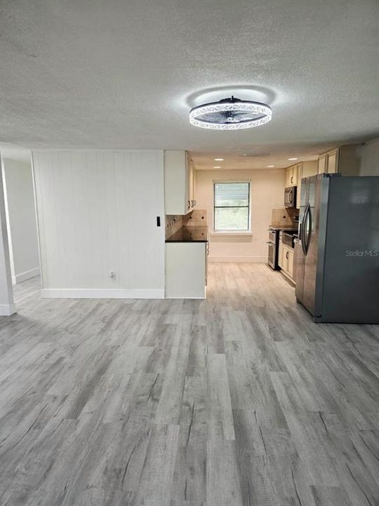 For Sale: $229,600 (3 beds, 1 baths, 1216 Square Feet)