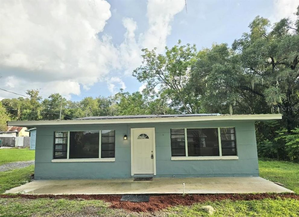 For Sale: $229,600 (3 beds, 1 baths, 1216 Square Feet)