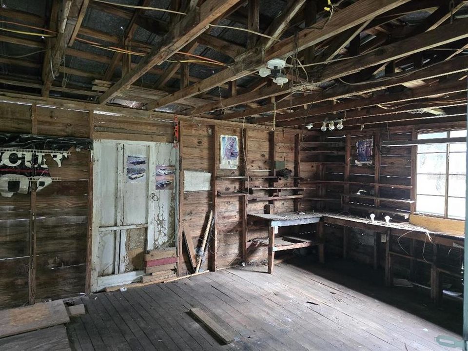 For Sale: $229,600 (3 beds, 1 baths, 1216 Square Feet)