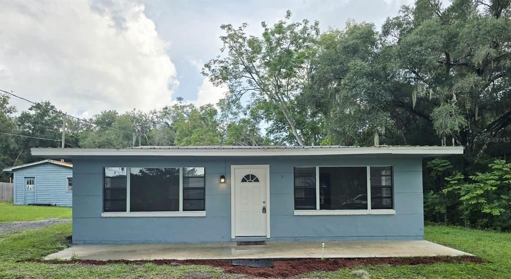 For Sale: $229,600 (3 beds, 1 baths, 1216 Square Feet)