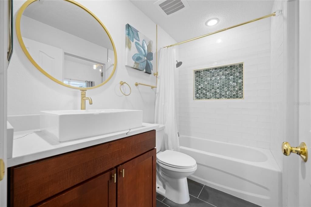 En Venta: $330,000 (3 camas, 2 baños, 1588 Pies cuadrados)