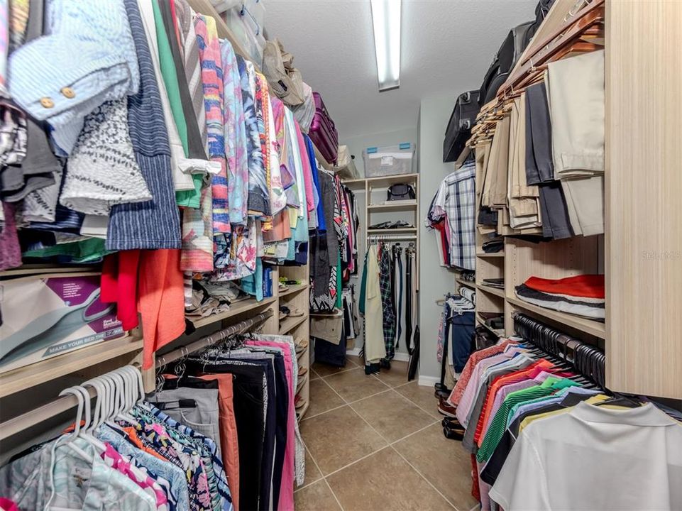 En Venta: $575,000 (4 camas, 2 baños, 2251 Pies cuadrados)