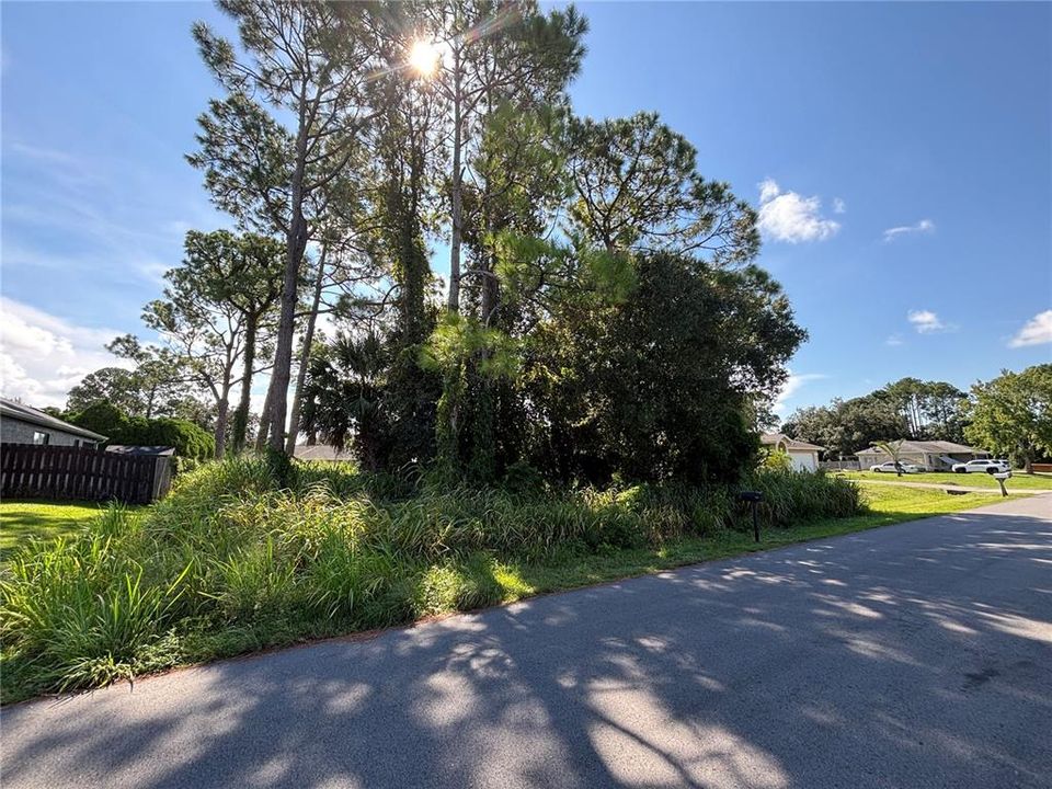 На продажу: $50,000 (0.23 acres)