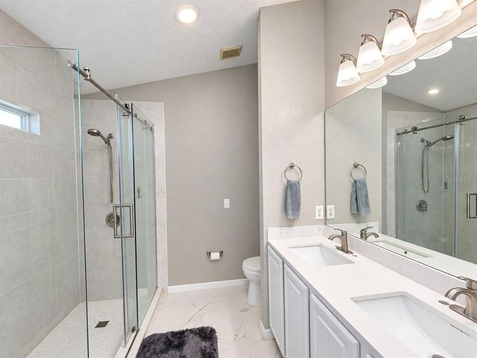 For Sale: $350,000 (3 beds, 2 baths, 1573 Square Feet)