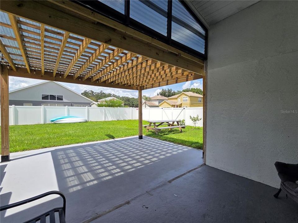 For Sale: $350,000 (3 beds, 2 baths, 1573 Square Feet)