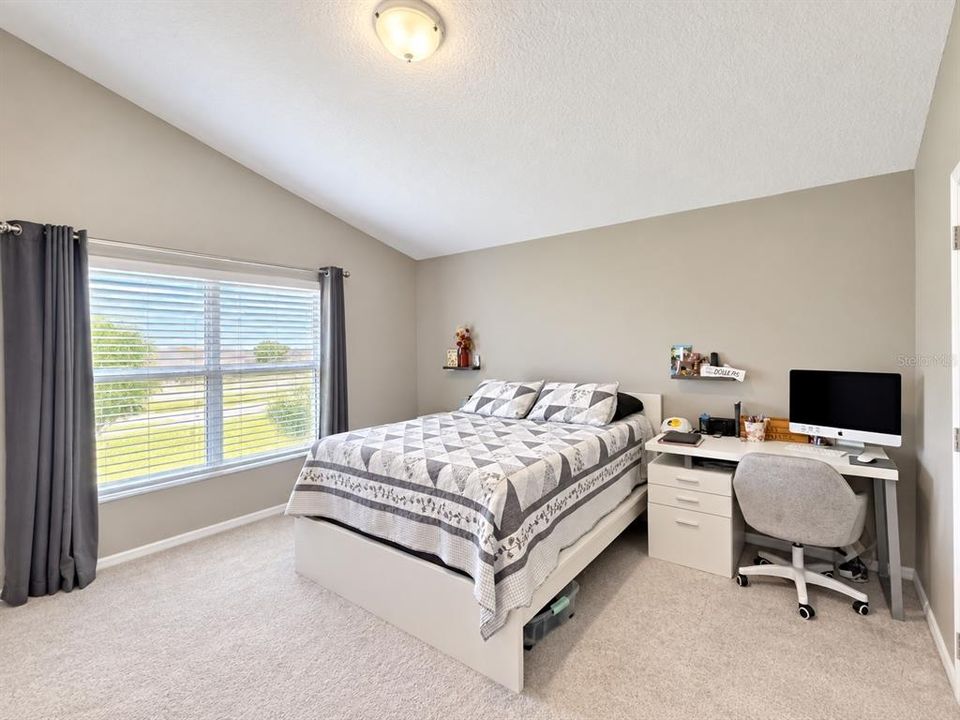 For Sale: $350,000 (3 beds, 2 baths, 1573 Square Feet)