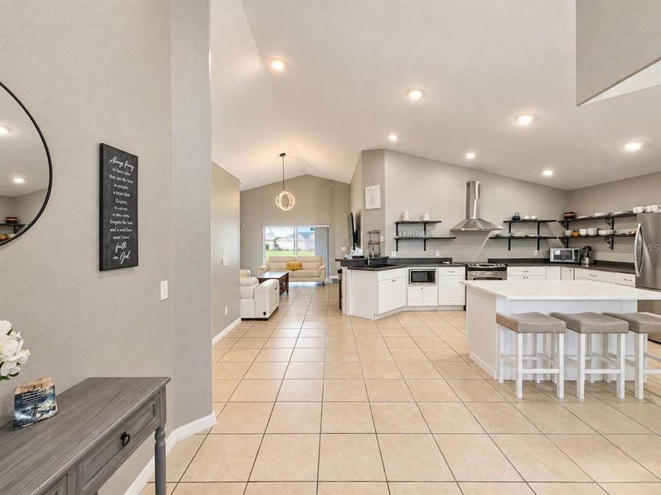 For Sale: $350,000 (3 beds, 2 baths, 1573 Square Feet)