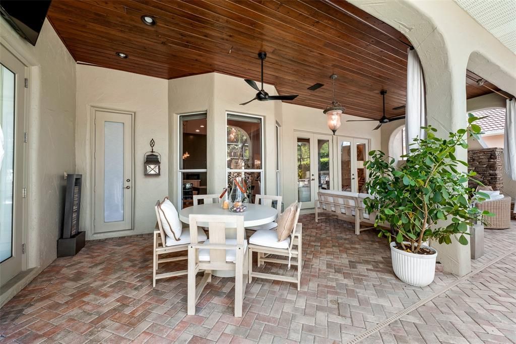 For Sale: $1,699,000 (5 beds, 3 baths, 3933 Square Feet)