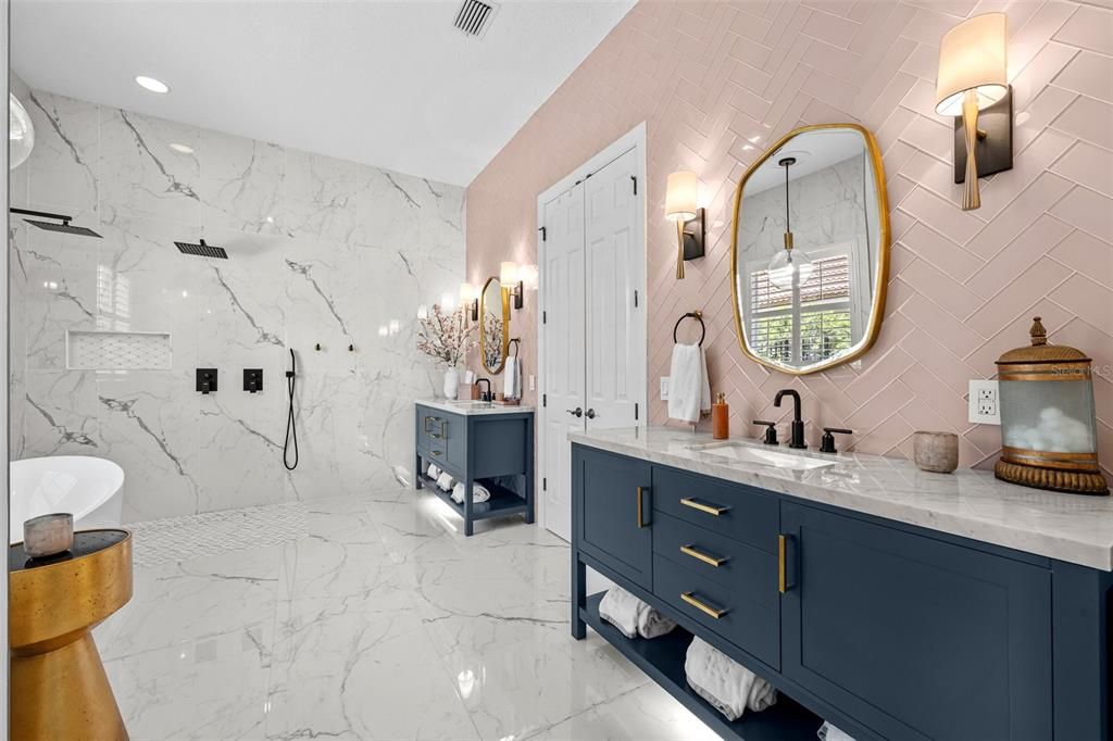 For Sale: $1,699,000 (5 beds, 3 baths, 3933 Square Feet)