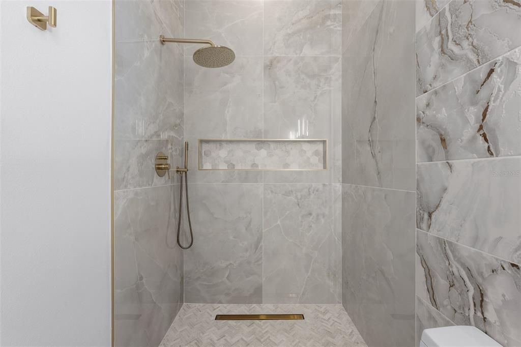 For Sale: $1,699,000 (5 beds, 3 baths, 3933 Square Feet)