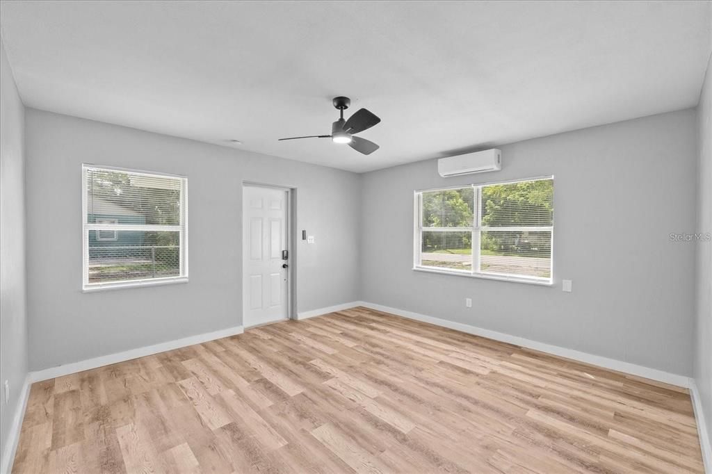 For Sale: $300,000 (0 beds, 0 baths, 1350 Square Feet)