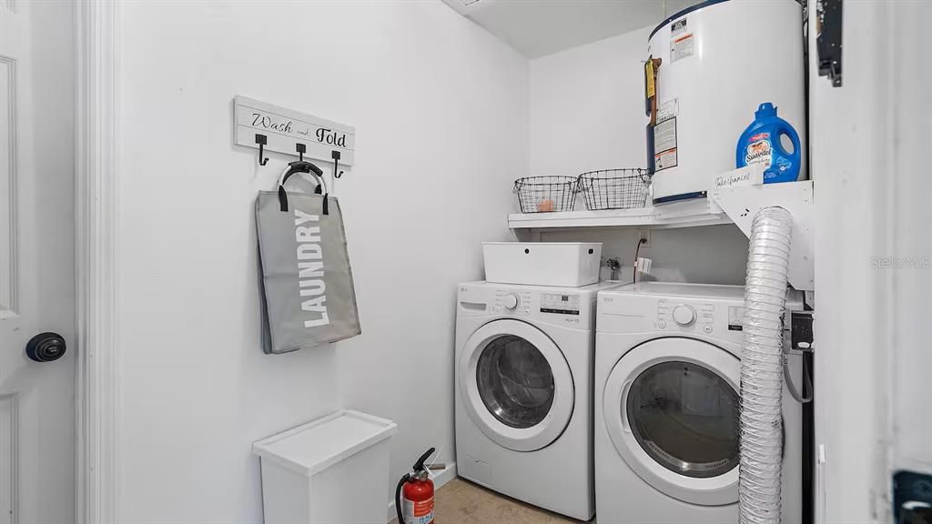 В аренду: $4,000 (3 спален, 2 ванн, 1683 Квадратных фут)