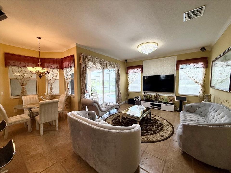 For Sale: $529,000 (4 beds, 2 baths, 2188 Square Feet)