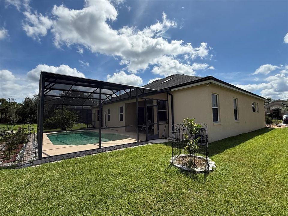 For Sale: $529,000 (4 beds, 2 baths, 2188 Square Feet)