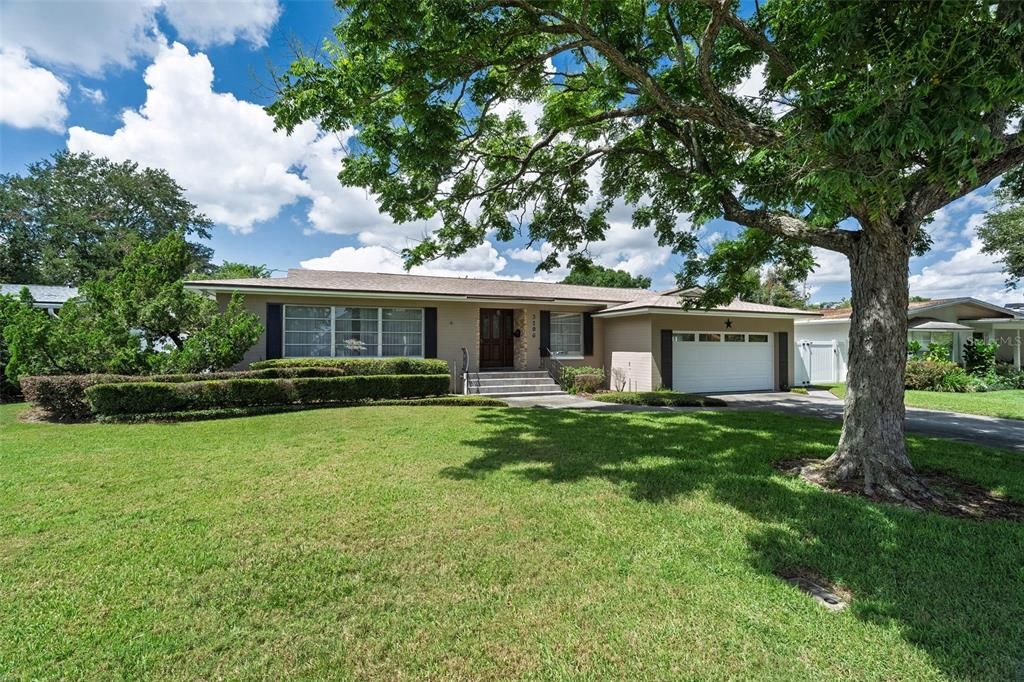 En Venta: $760,000 (4 camas, 2 baños, 2425 Pies cuadrados)