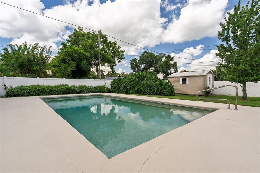 En Venta: $760,000 (4 camas, 2 baños, 2425 Pies cuadrados)