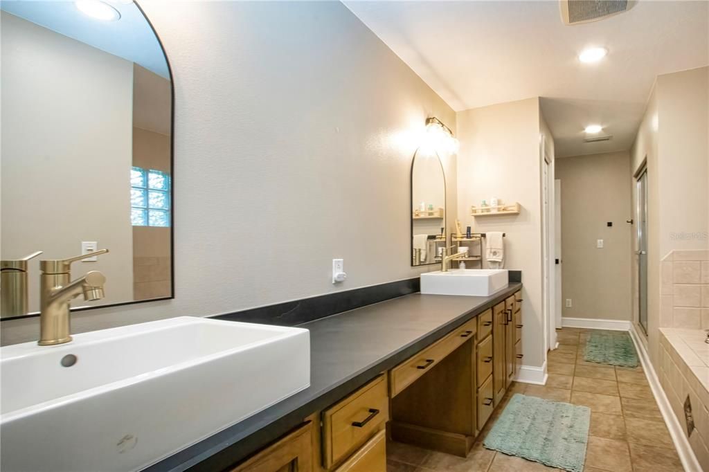 For Sale: $849,999 (4 beds, 3 baths, 2414 Square Feet)