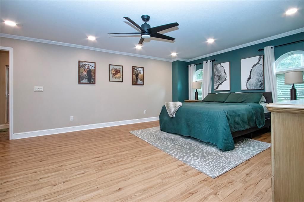 For Sale: $849,999 (4 beds, 3 baths, 2414 Square Feet)