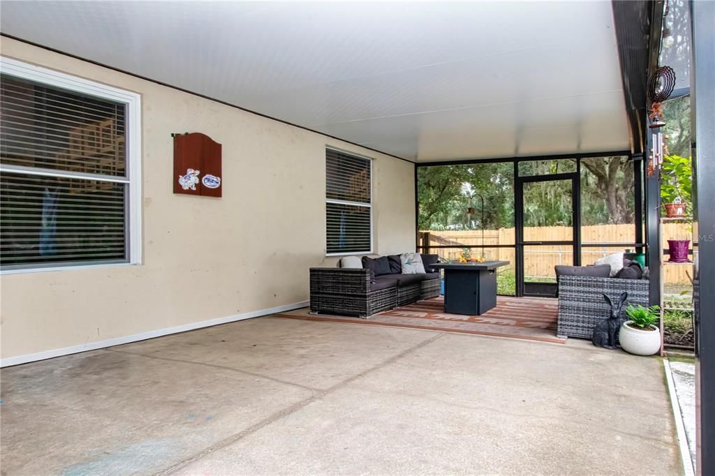 For Sale: $849,999 (4 beds, 3 baths, 2414 Square Feet)
