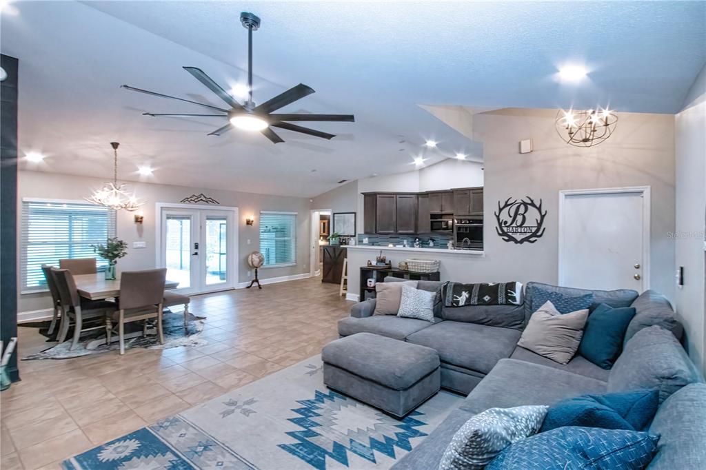 For Sale: $849,999 (4 beds, 3 baths, 2414 Square Feet)