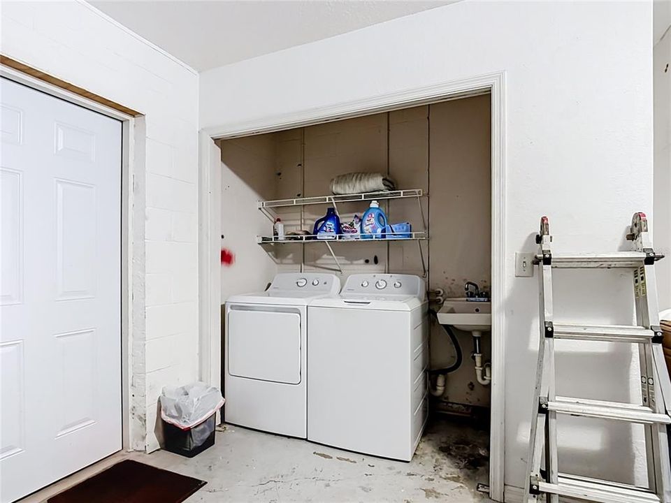 En Venta: $230,000 (3 camas, 2 baños, 1461 Pies cuadrados)