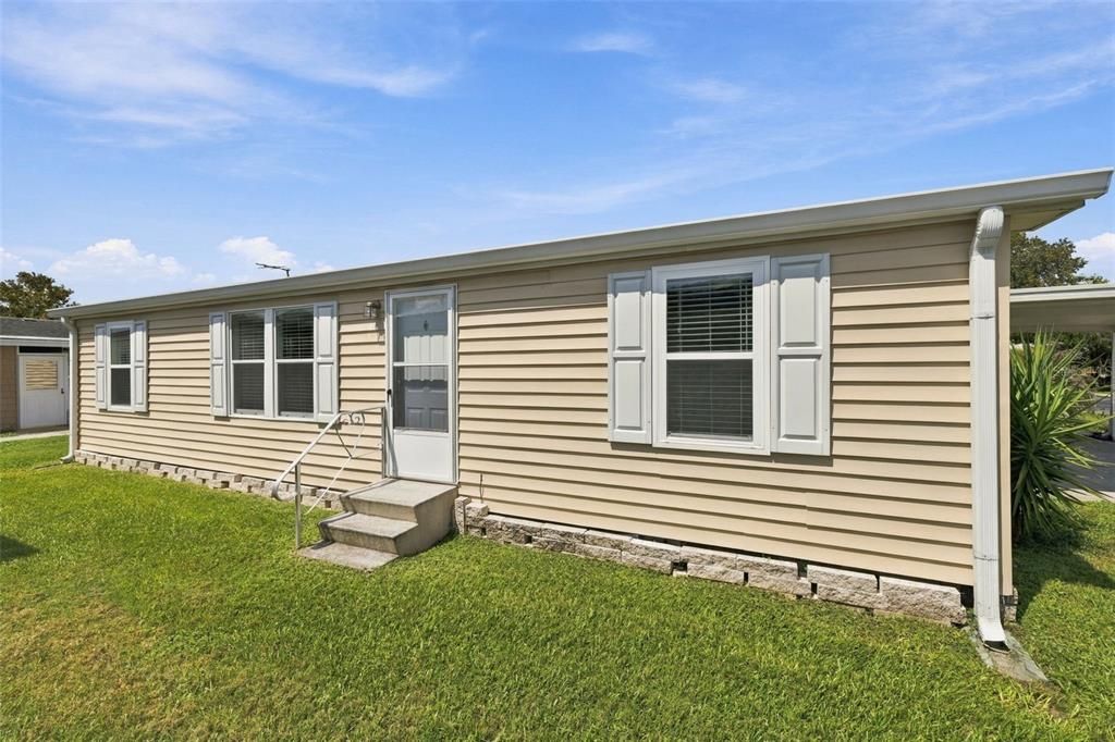 На продажу: $189,900 (3 спален, 2 ванн, 1170 Квадратных фут)
