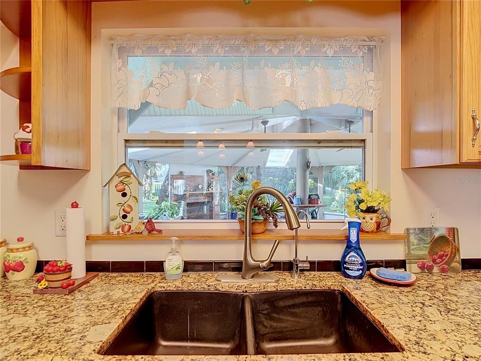 For Sale: $500,000 (3 beds, 2 baths, 2066 Square Feet)