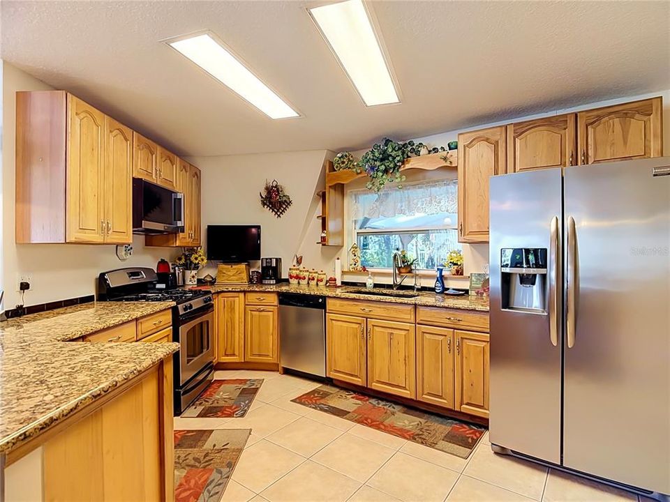 For Sale: $500,000 (3 beds, 2 baths, 2066 Square Feet)