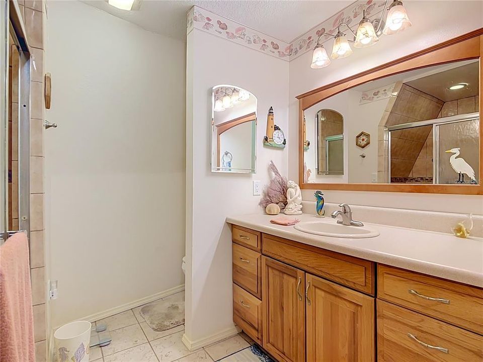 For Sale: $500,000 (3 beds, 2 baths, 2066 Square Feet)