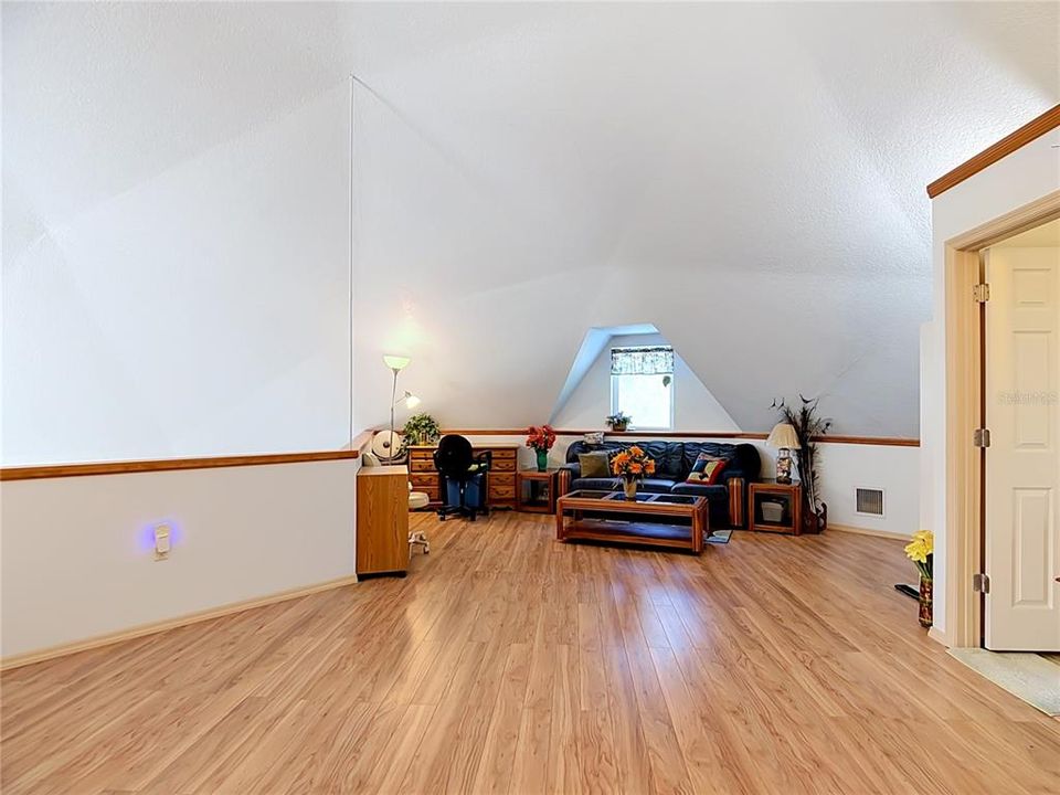 For Sale: $500,000 (3 beds, 2 baths, 2066 Square Feet)