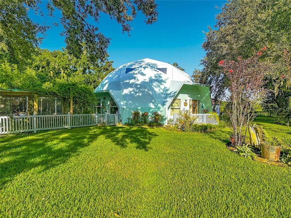 For Sale: $500,000 (3 beds, 2 baths, 2066 Square Feet)